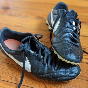 Nike Black and White Athletic Shoes